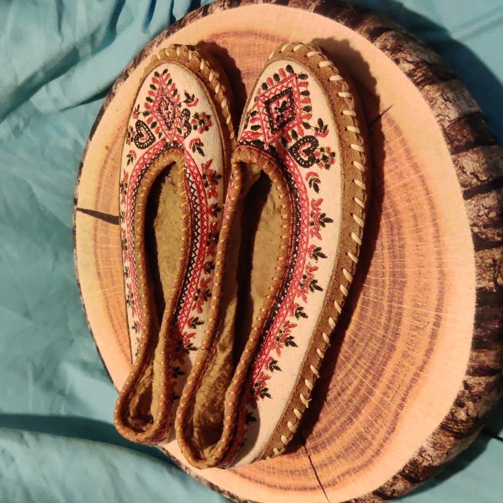 Free People embroidered flats 8
